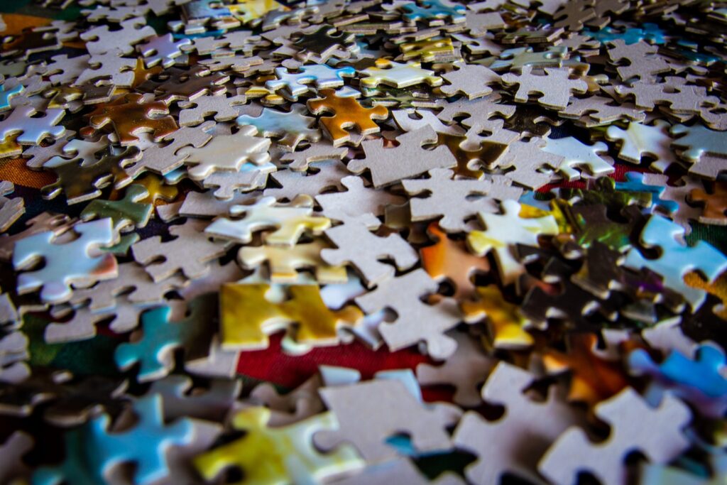 Jigsaw Puzzle - challenge of data as a service